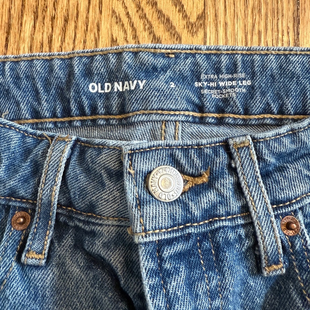 Old Navy Sky-Hi Wide-Leg Blue Jeans